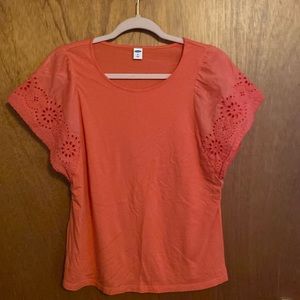 Old Navy coral colored tee with flutter sleeves